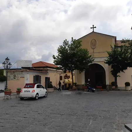 La Casa Nella Roccia